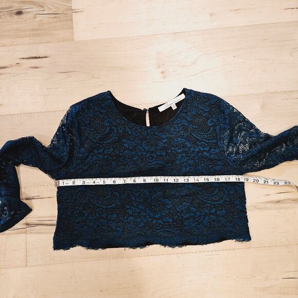 Lovers And Friends Sacred Teal Lace Long Sleeve Crop Top Size Medium - Picture 5 of 6
